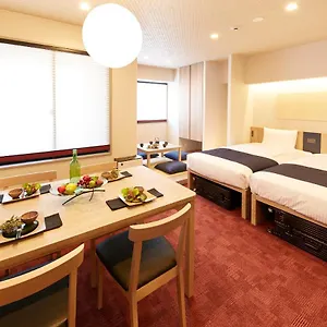 Monday Premium Station Apartahotel