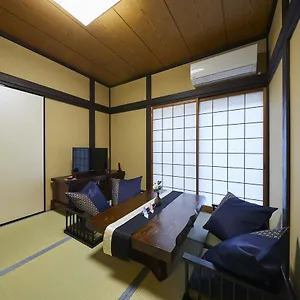 Rinn Yasaka Kodaiji Japan